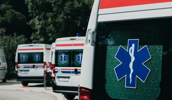 称多救护车转运病人过路高速收费吗?